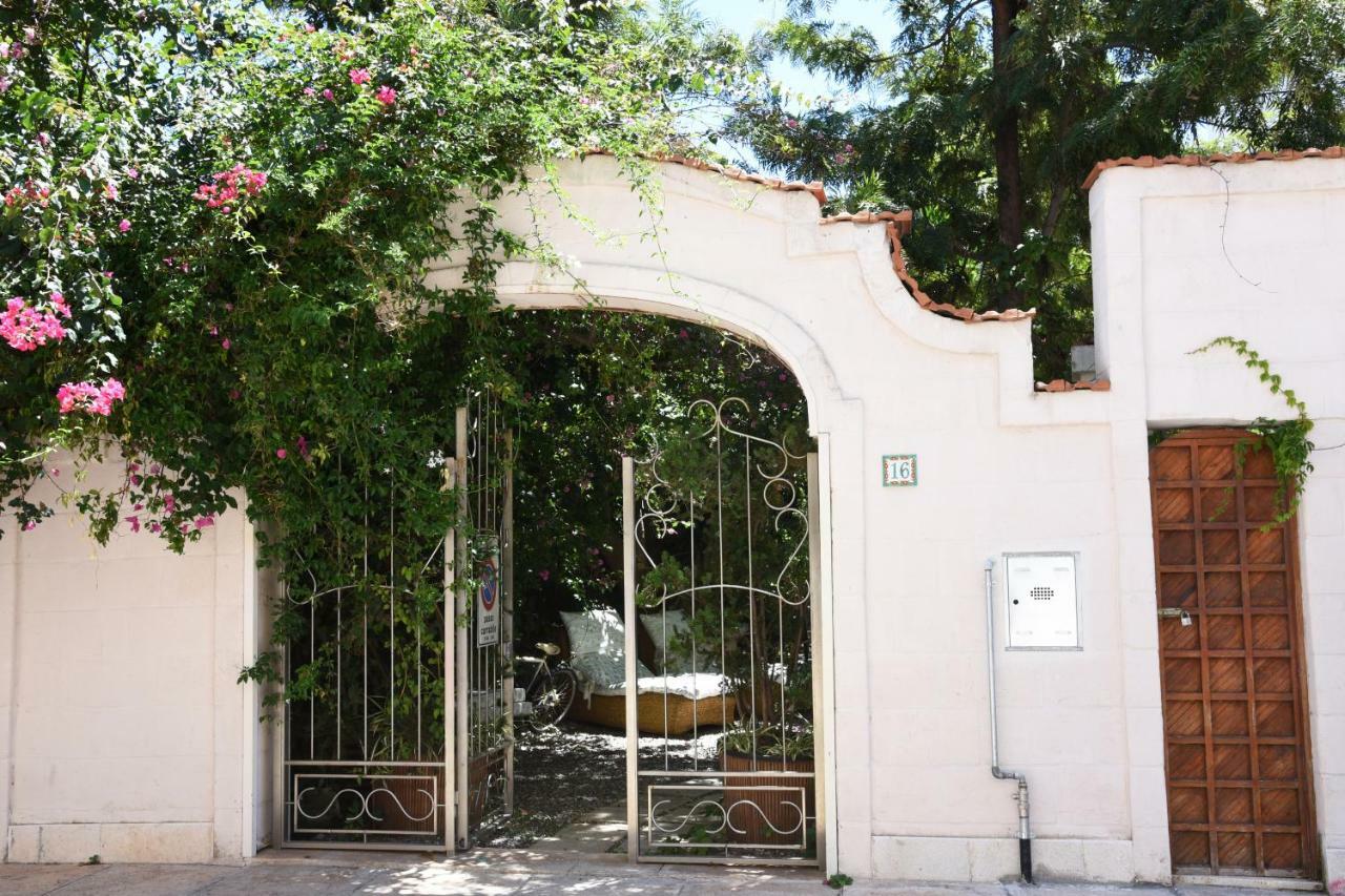 B&B Al Vecchio Glicine Torre Canne Exterior photo